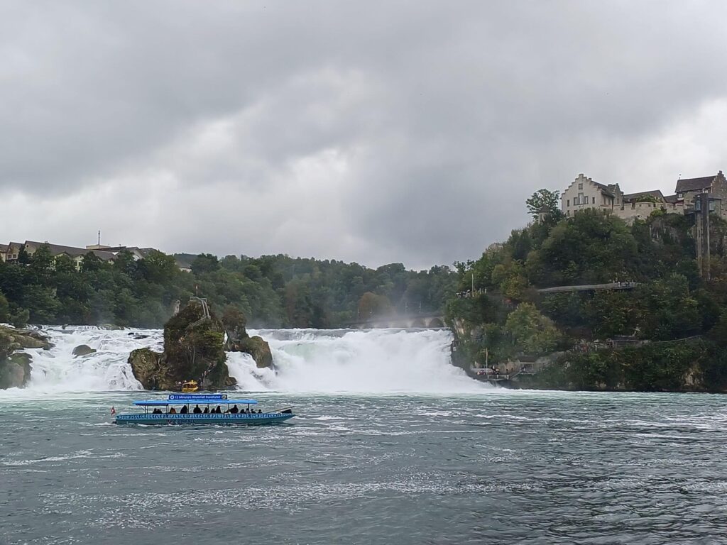 Rheinfall, Neuhausen, Schaffhausen, Schloss Laufen