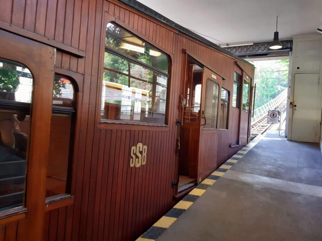 Seilbahn, Stuttgart, Südheimer Platz, Waldfriedhof