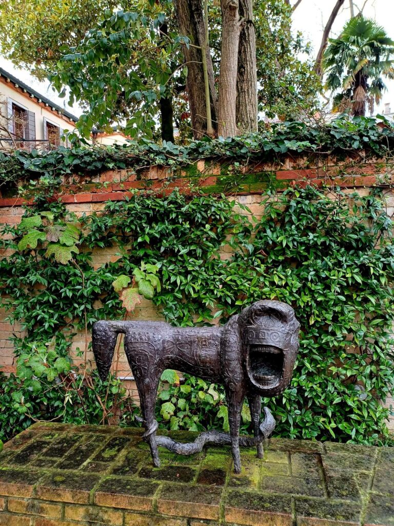 Skulptur, Garten, Collezione Peggy Guggenheim, Venedig