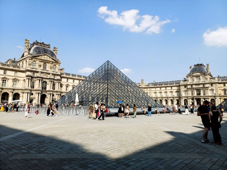 Paris, Louvre