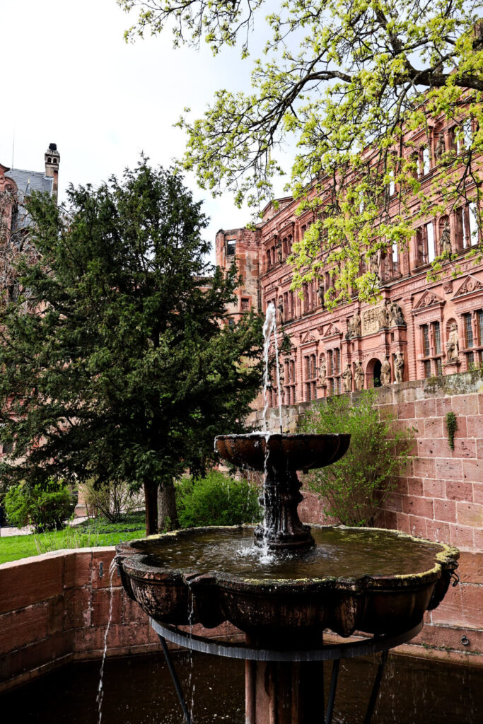 Heidelberg, Schloss, Brunnen