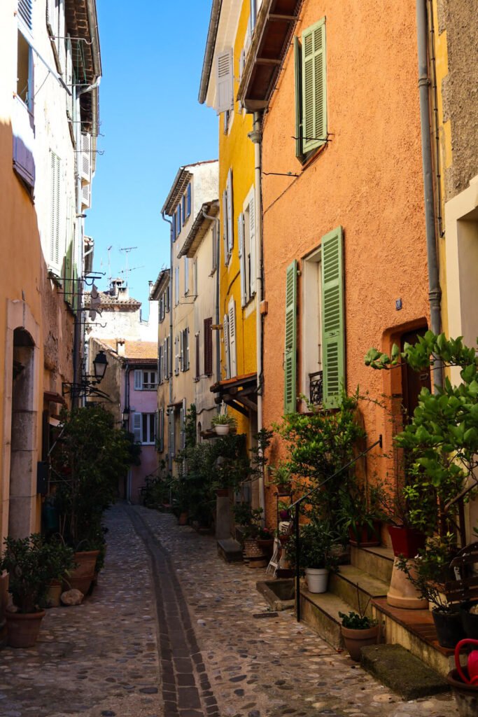 Biot, Altstadt