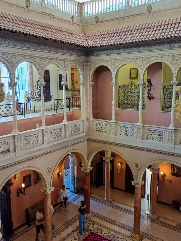 Villa Ephrussi de Rothschild, Gebäude